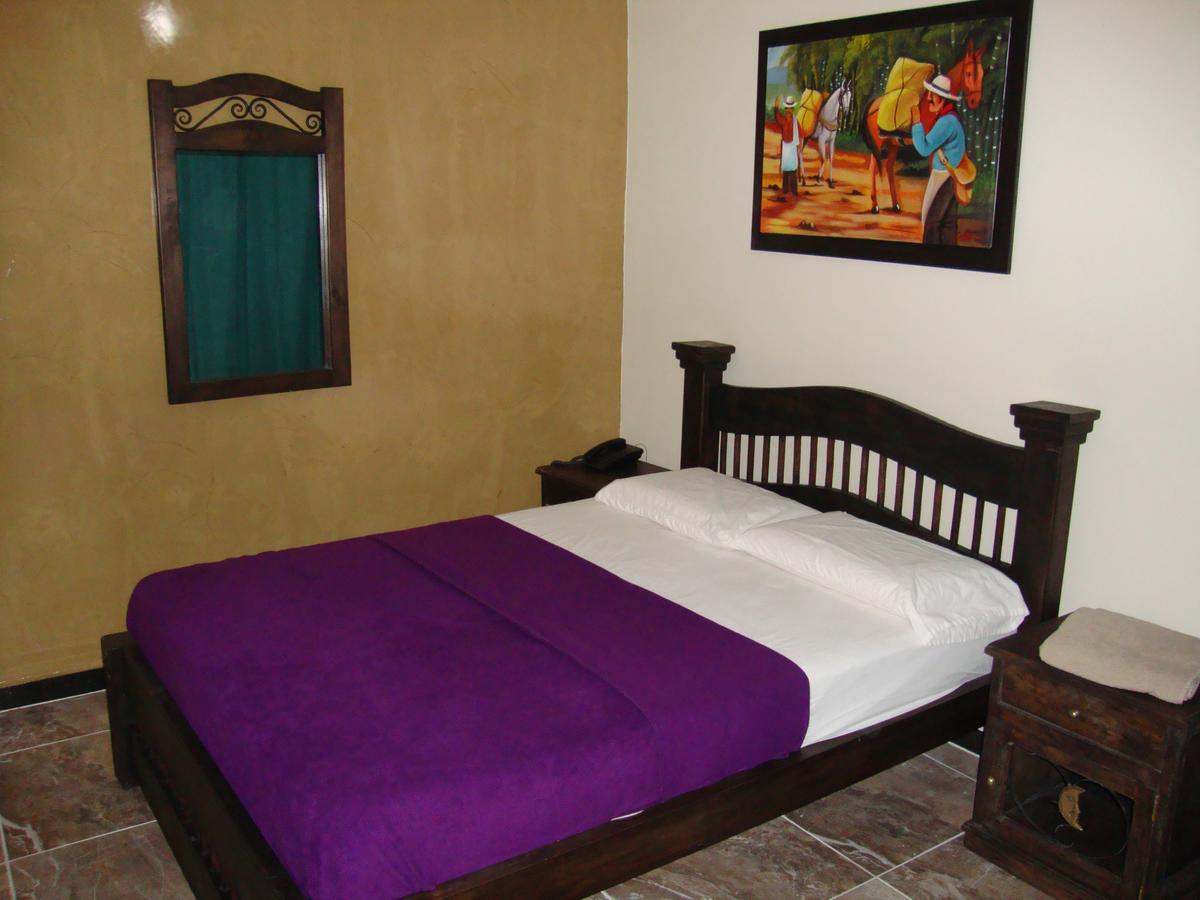 Hotel Emperatriz Armenia  Exterior foto